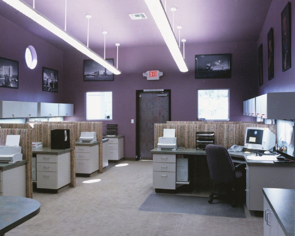 Igs Office Building - commandCentral Conference room layout with custom features